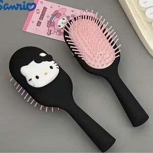 Sanrio Hello Kitty Black and Pink Brush